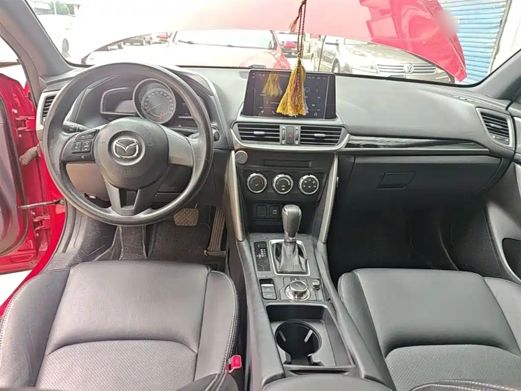 Mazda CX-4 2016 — фото 10