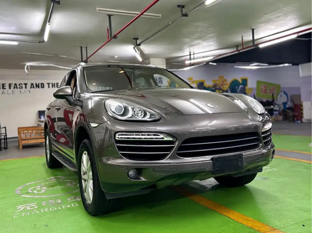 Porsche Cayenne 2011