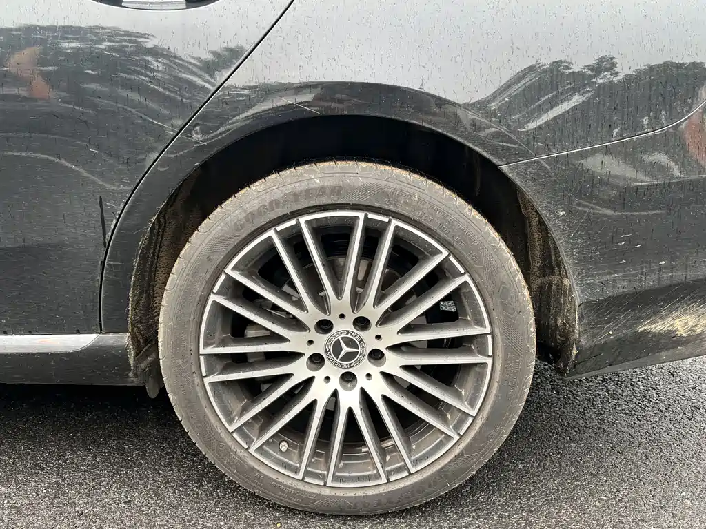 Mercedes-Benz C-Class 2023 — фото 17