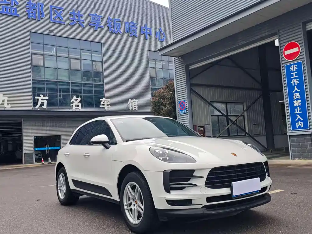 Porsche Macan 2021 — фото 3