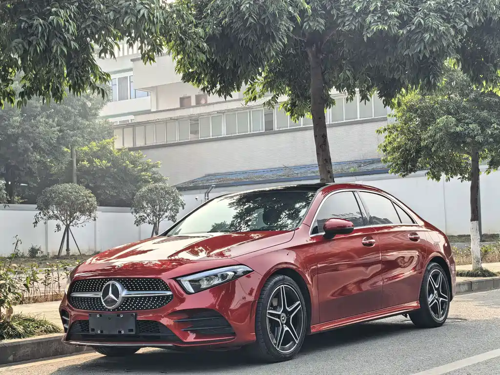 Mercedes-Benz A-Class 2019 — фото 1