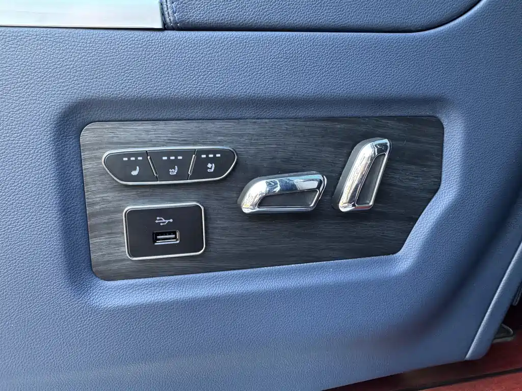 GAC Trumpchi M8 2021 — фото 16