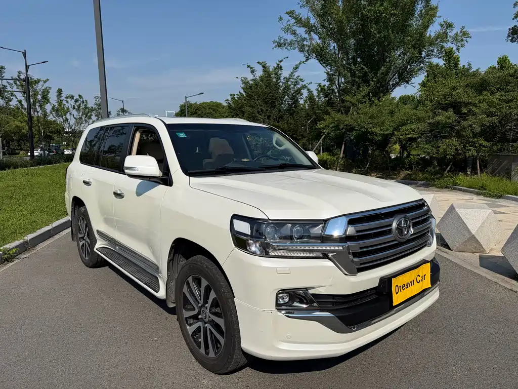 Toyota Land Cruiser 2019 — фото 3