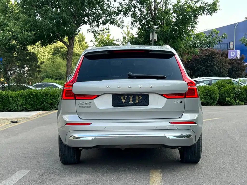Volvo XC60 2021 — фото 13