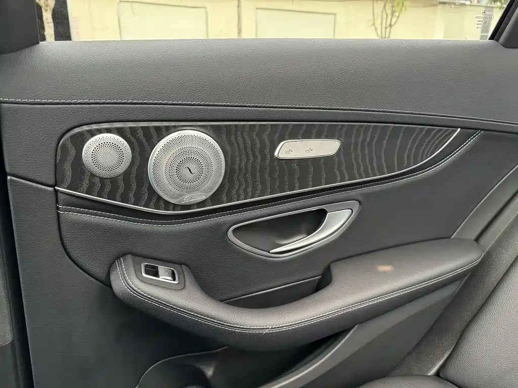 Mercedes-Benz C-Class 2020 — фото 40
