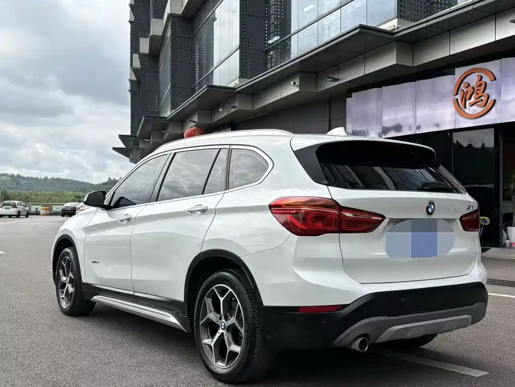 BMW X1 2018 — фото 9