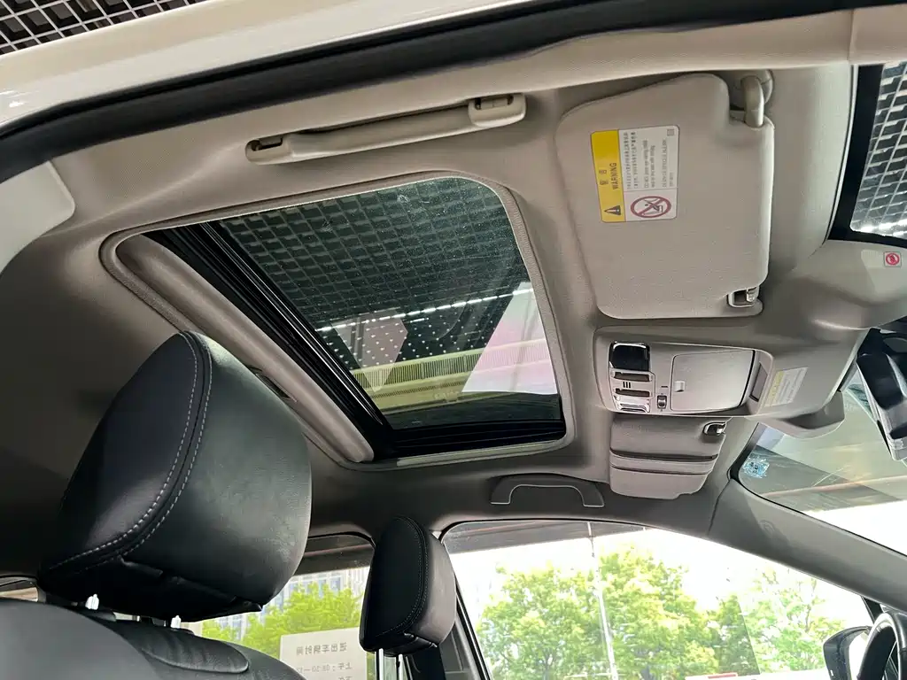 Subaru Outback 2017 — фото 28