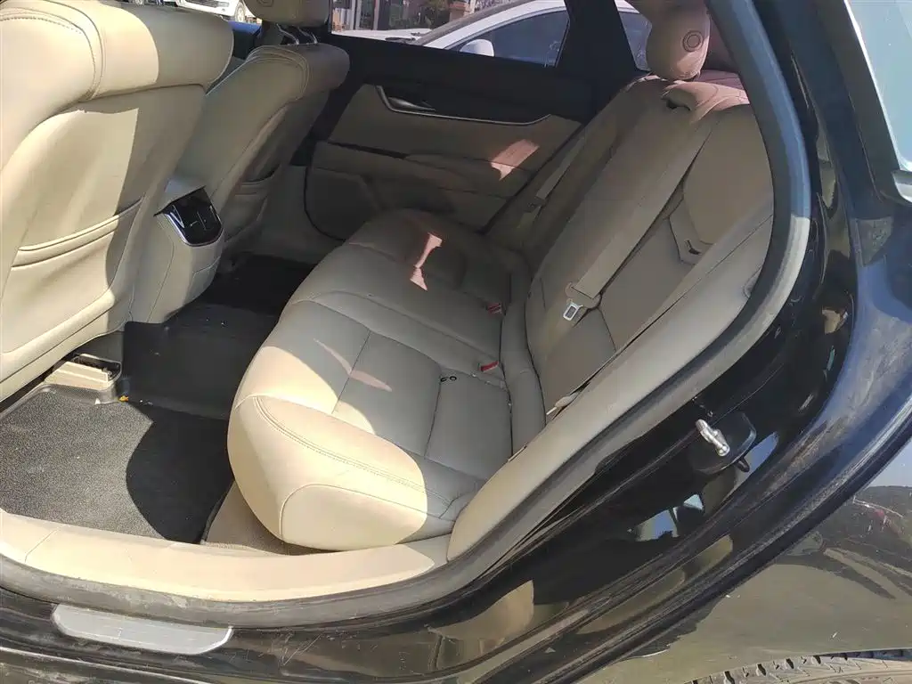 Cadillac XTS 2015 — фото 13