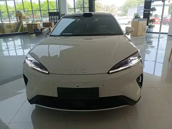 BYD Seal 07 DM-i 2025