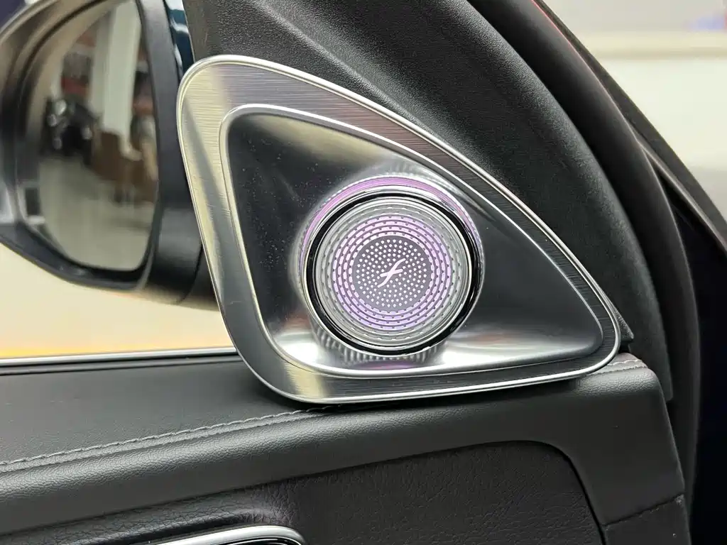 Mercedes-Benz C-Class 2023 — фото 18