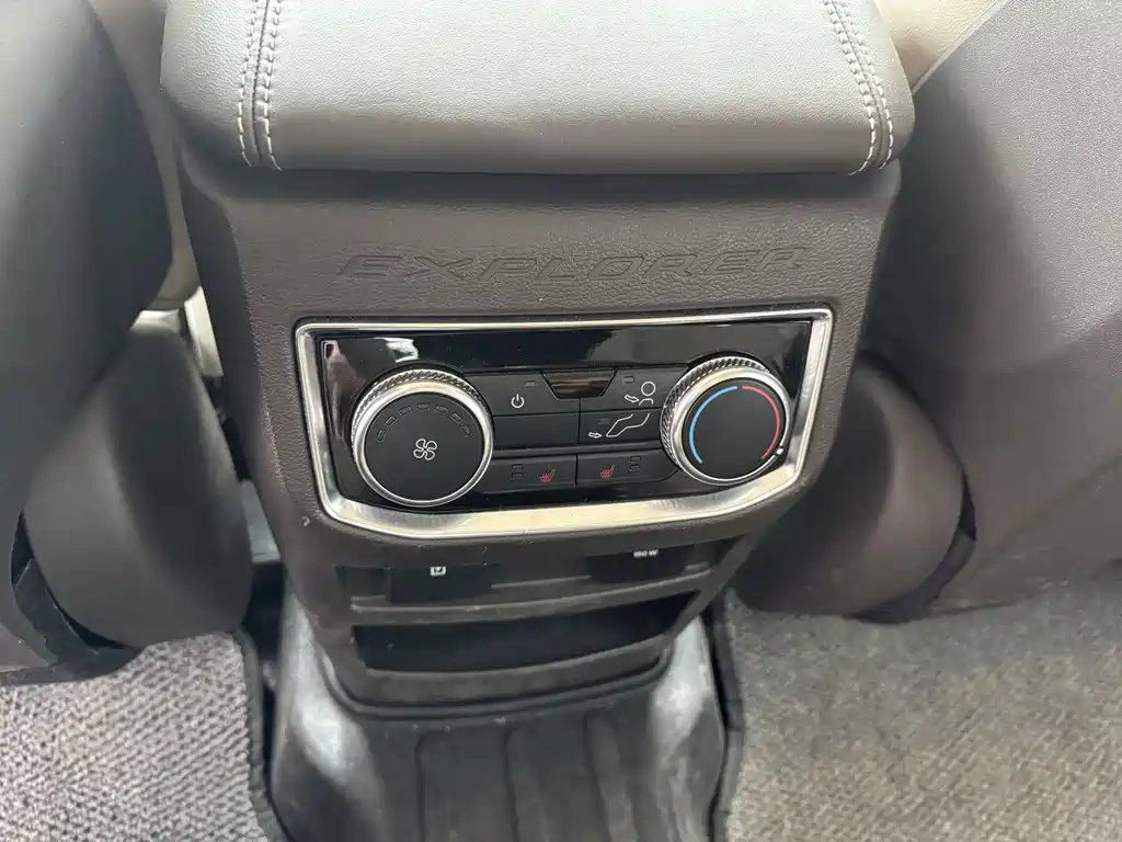 Ford Explorer 2020 — фото 13