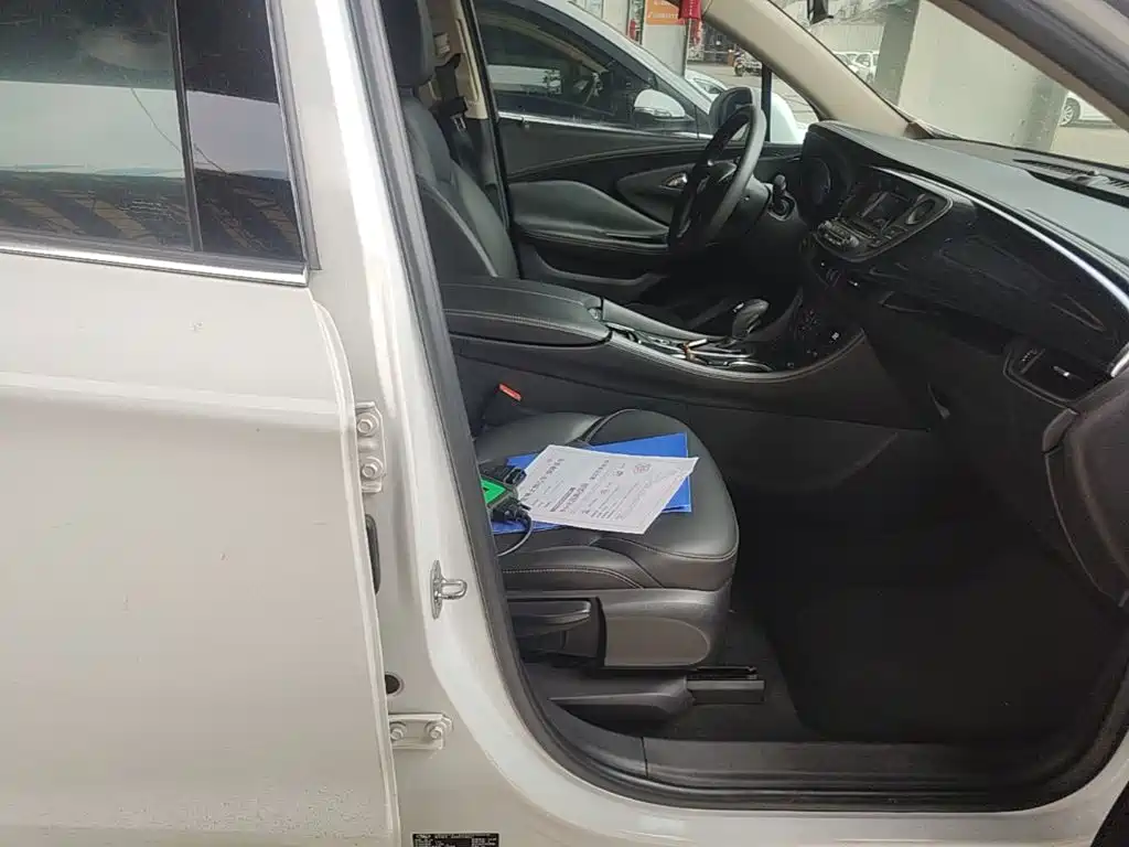 Buick Envision Plus 2016 — фото 25