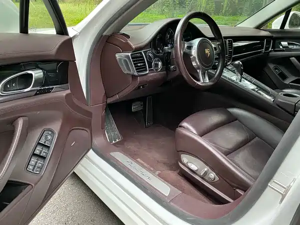 Porsche Panamera 2014