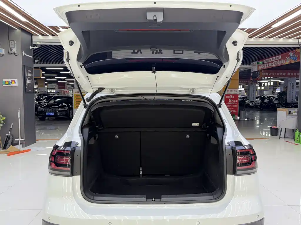 Volkswagen Tacqua 2020