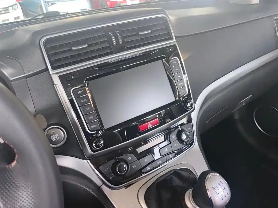 Haval M6 2019 — фото 13