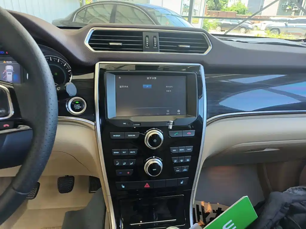 Haval H2 2015 — фото 13