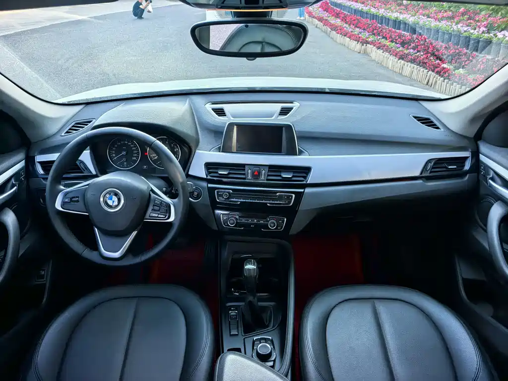BMW X1 2017 — фото 10