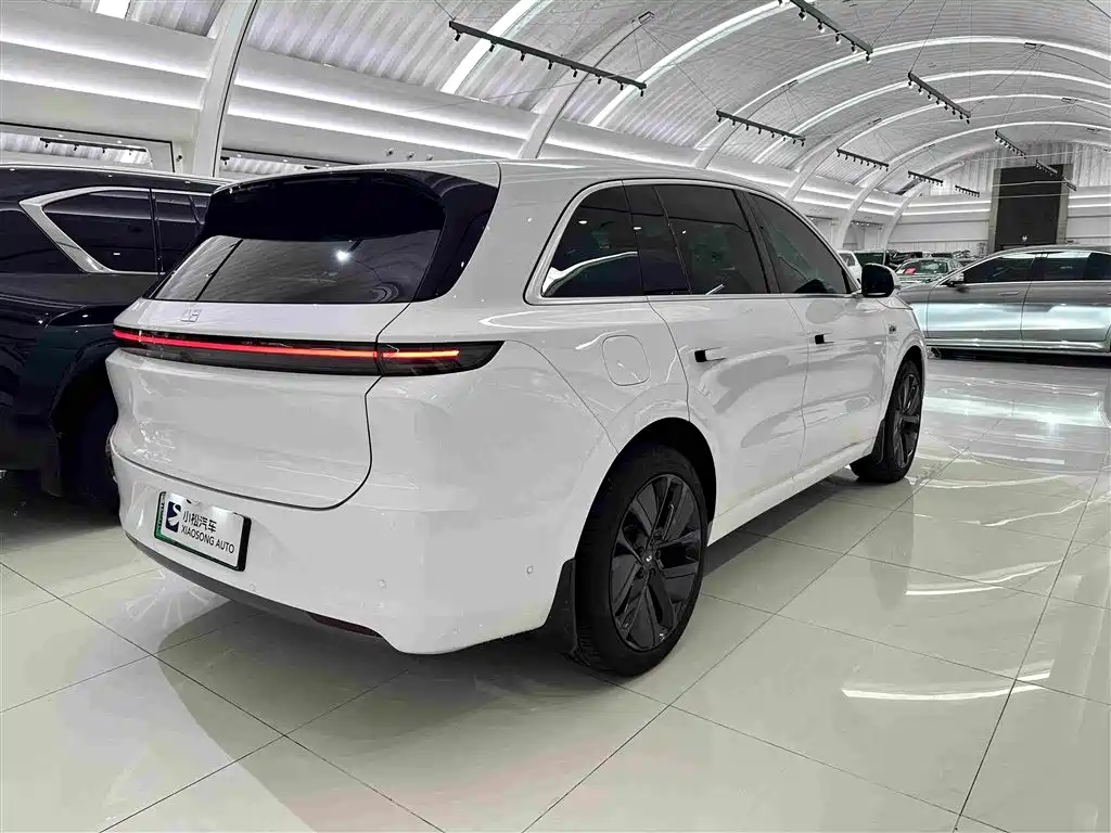 Li Auto Li L6 2025