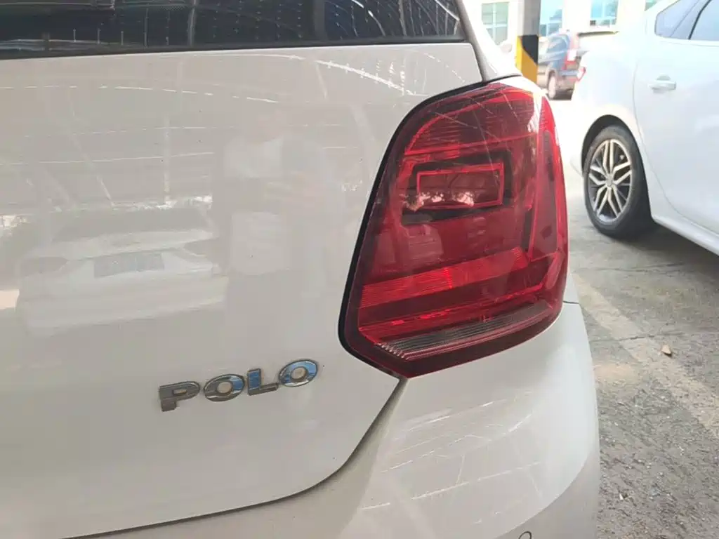 Volkswagen Polo 2015 — фото 8