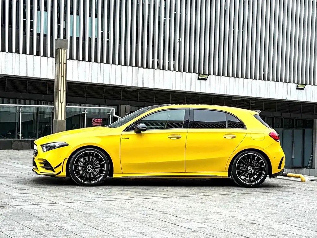 Mercedes-Benz A-Class AMG 2023 — фото 4