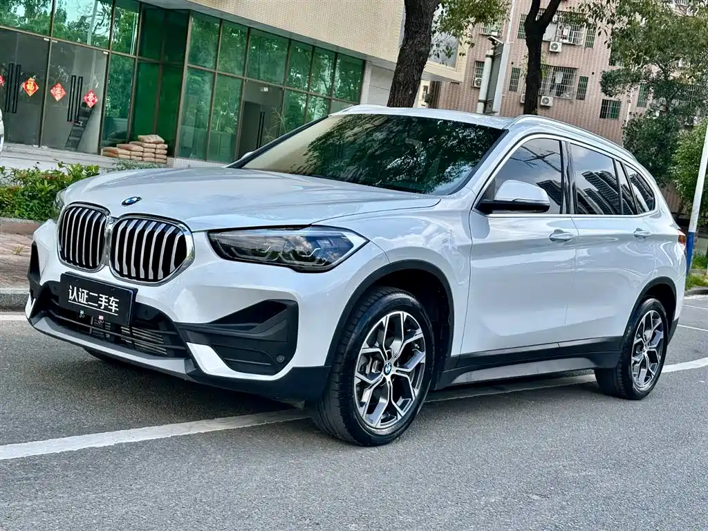 BMW X1 2021 — фото 1