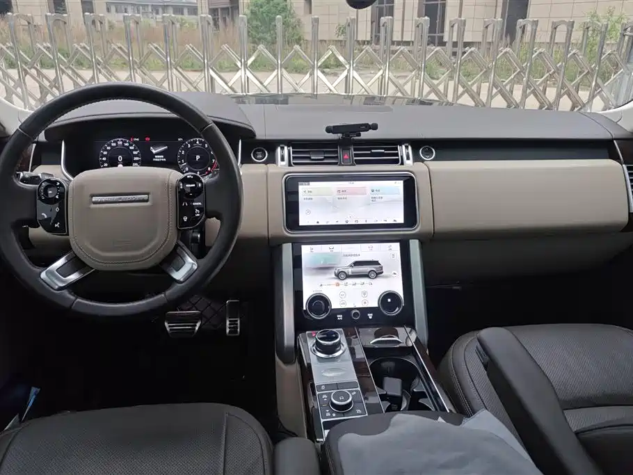 Land Rover Range Rover 2021 — фото 13