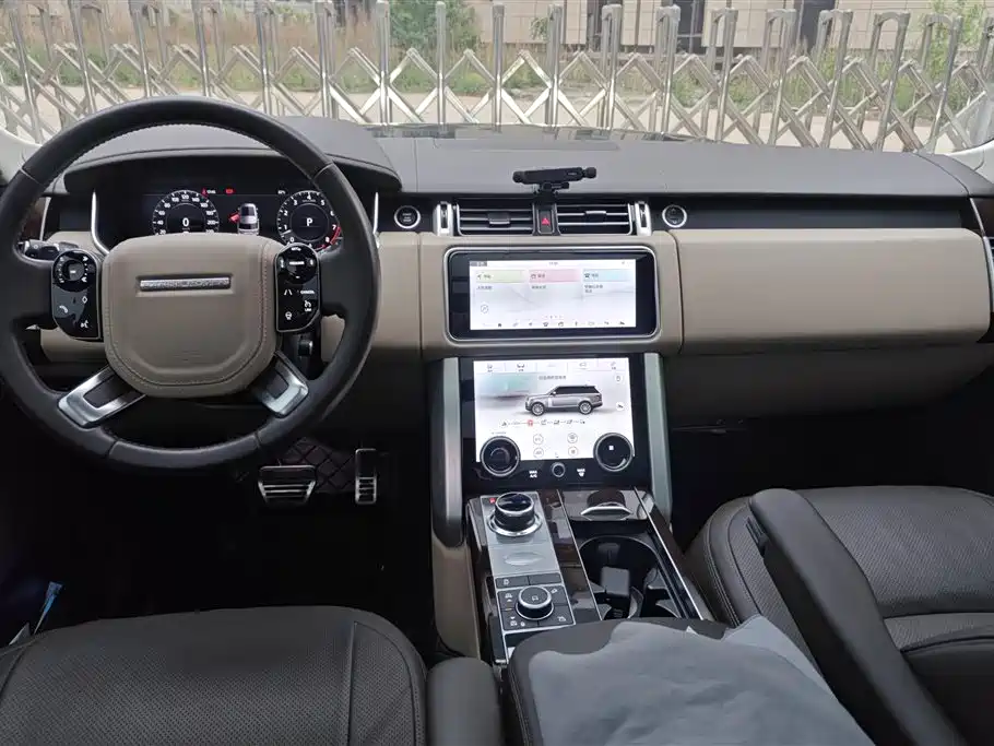 Land Rover Range Rover 2021 — фото 16