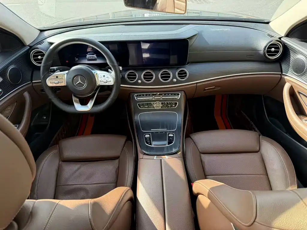 Mercedes-Benz E-Class 2020 — фото 9