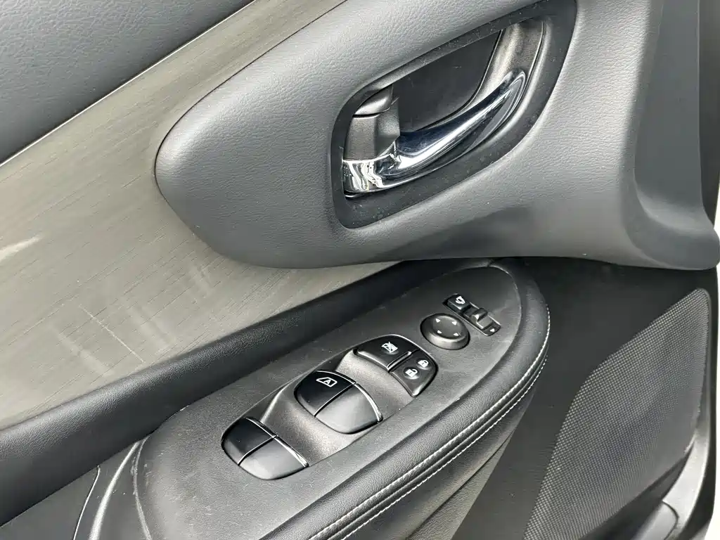 Nissan Murano 2017 — фото 18