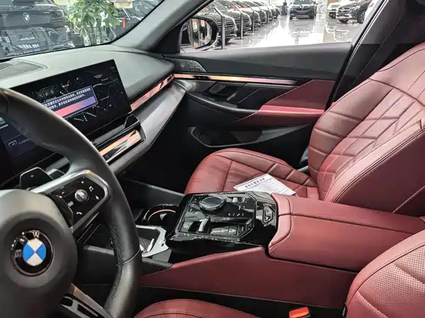 BMW 5 Series 2024
