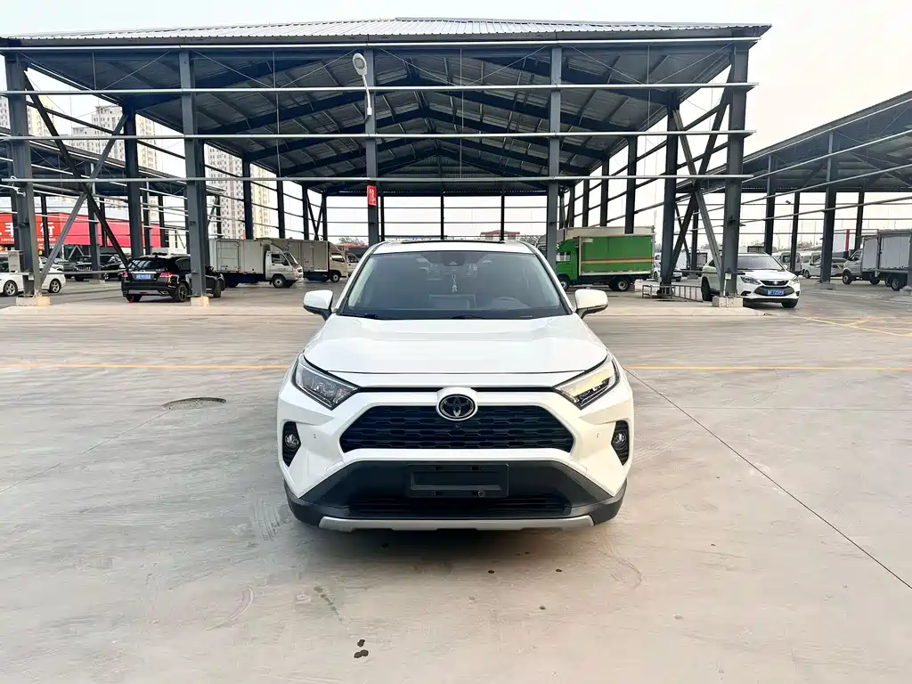Toyota RAV4 2020 — фото 2