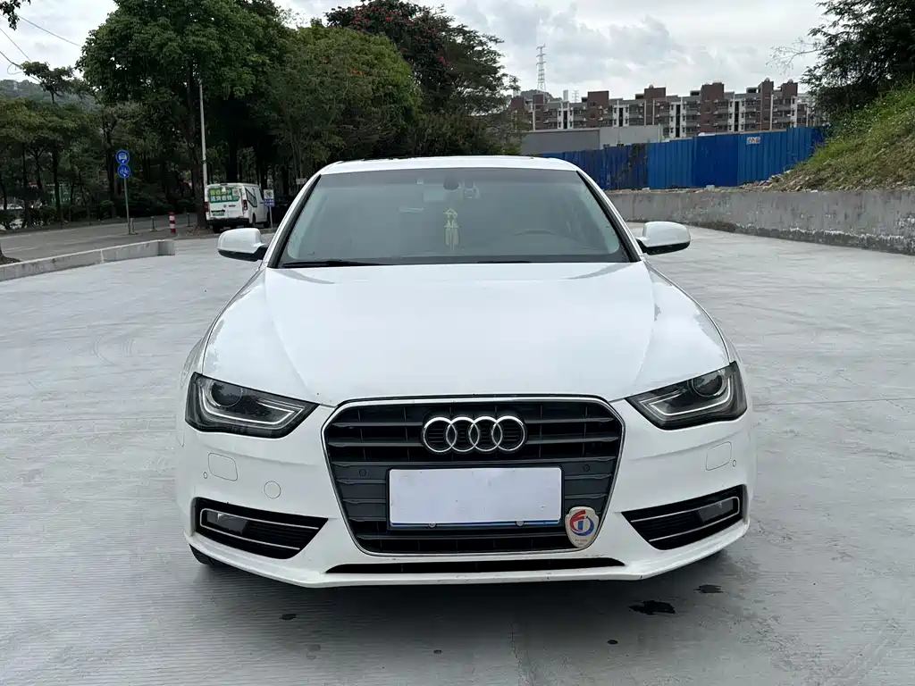 Audi A4L 2014