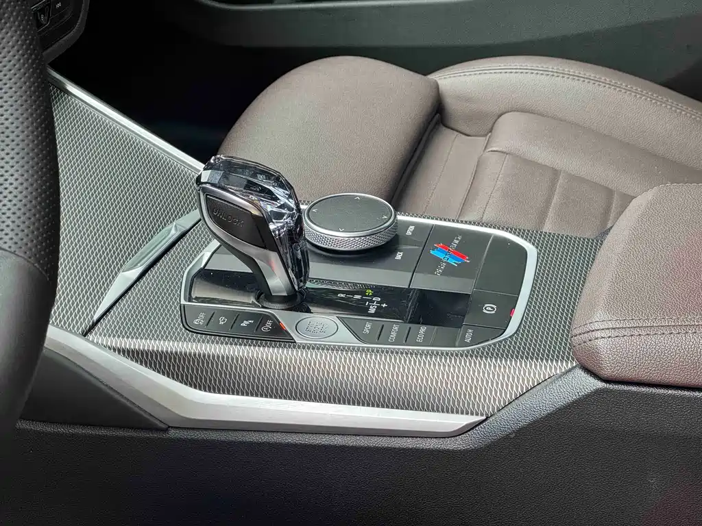 BMW 3 Series 2021 — фото 18