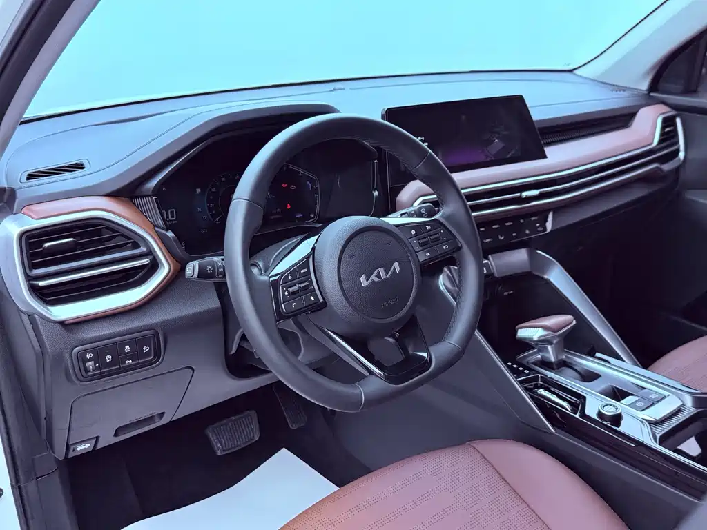 Kia Sportage 2023 — фото 10