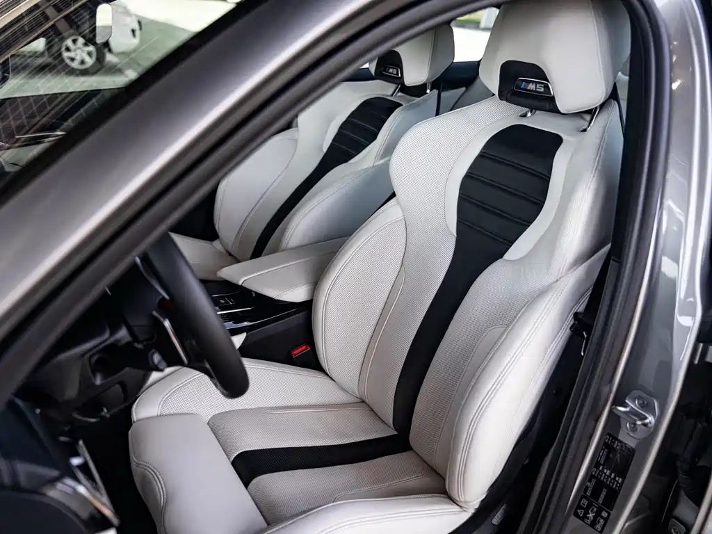 BMW M5 2018 — фото 16