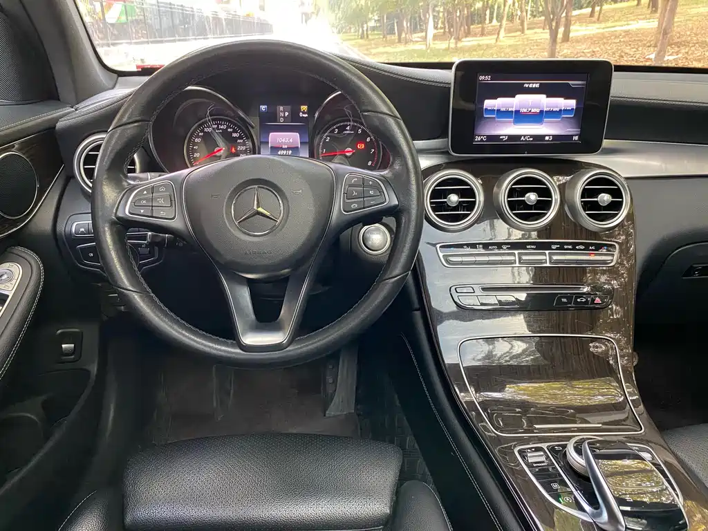 Mercedes-Benz GLC 2018 — фото 22