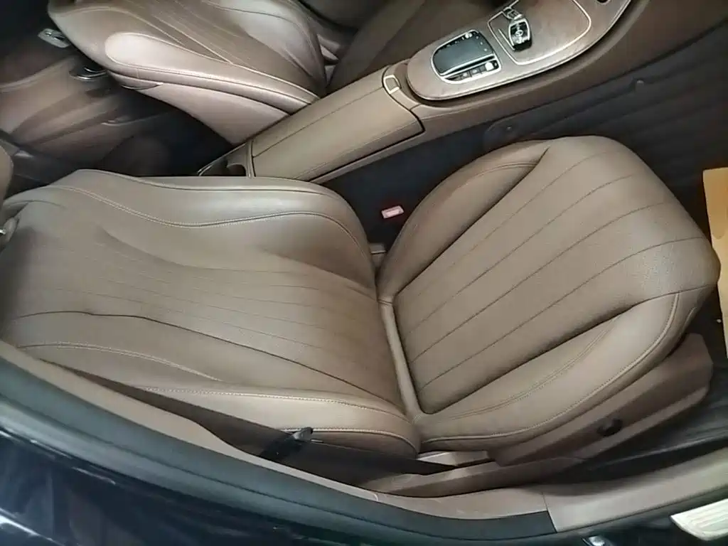 Mercedes-Benz E-Class 2020 — фото 25