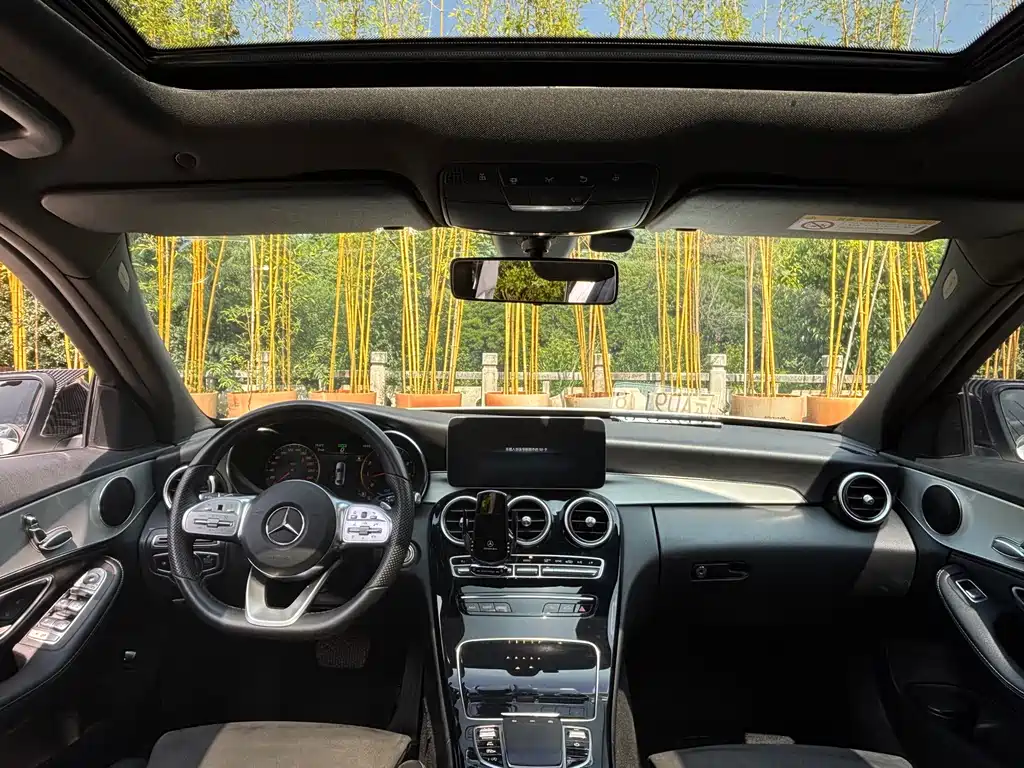 Mercedes-Benz C-Class 2020 — фото 11
