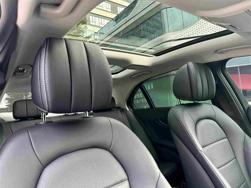 Mercedes-Benz C-Class 2018 — фото 23