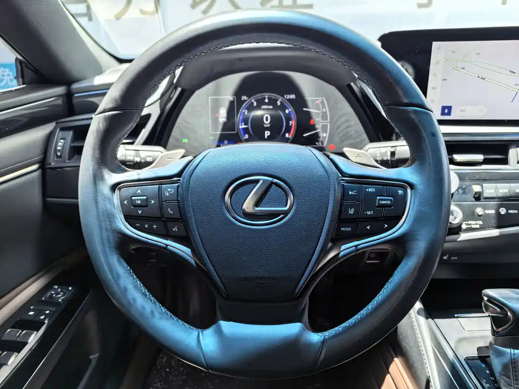 Lexus ES 2023 — фото 11