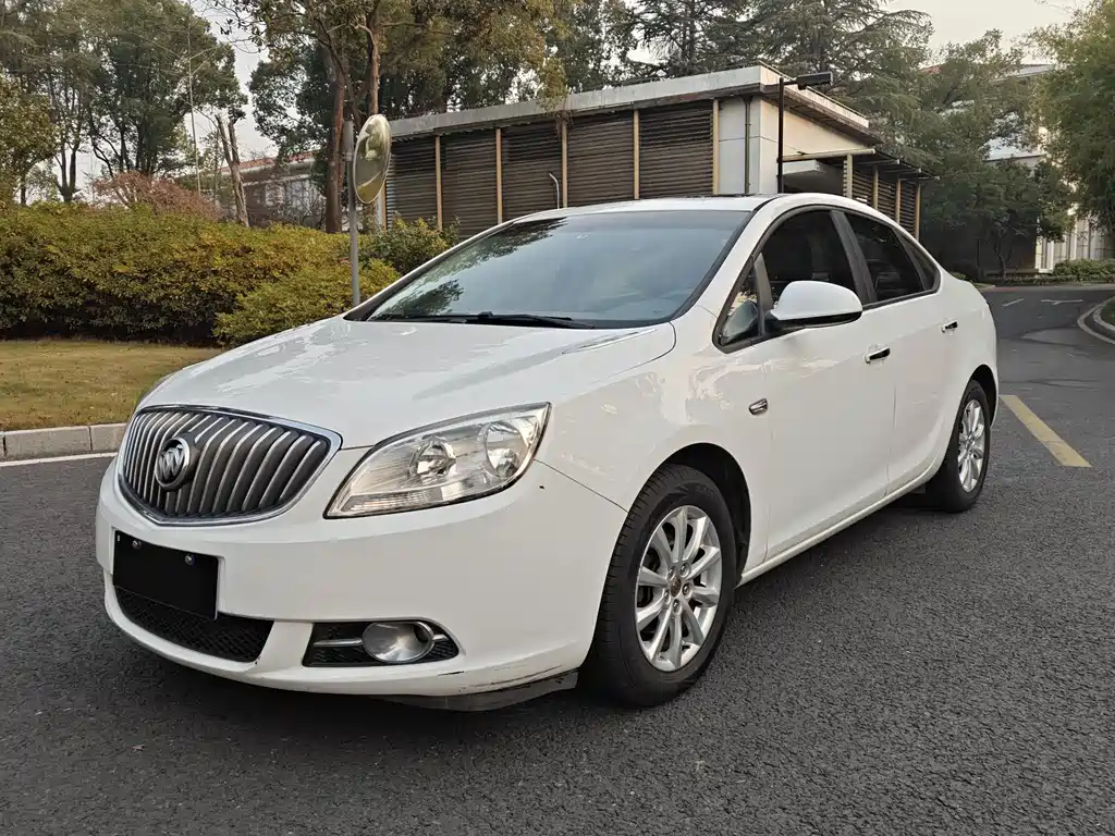 Buick Excelle 2013