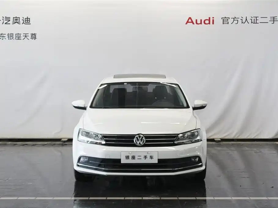Volkswagen Sagitar 2016