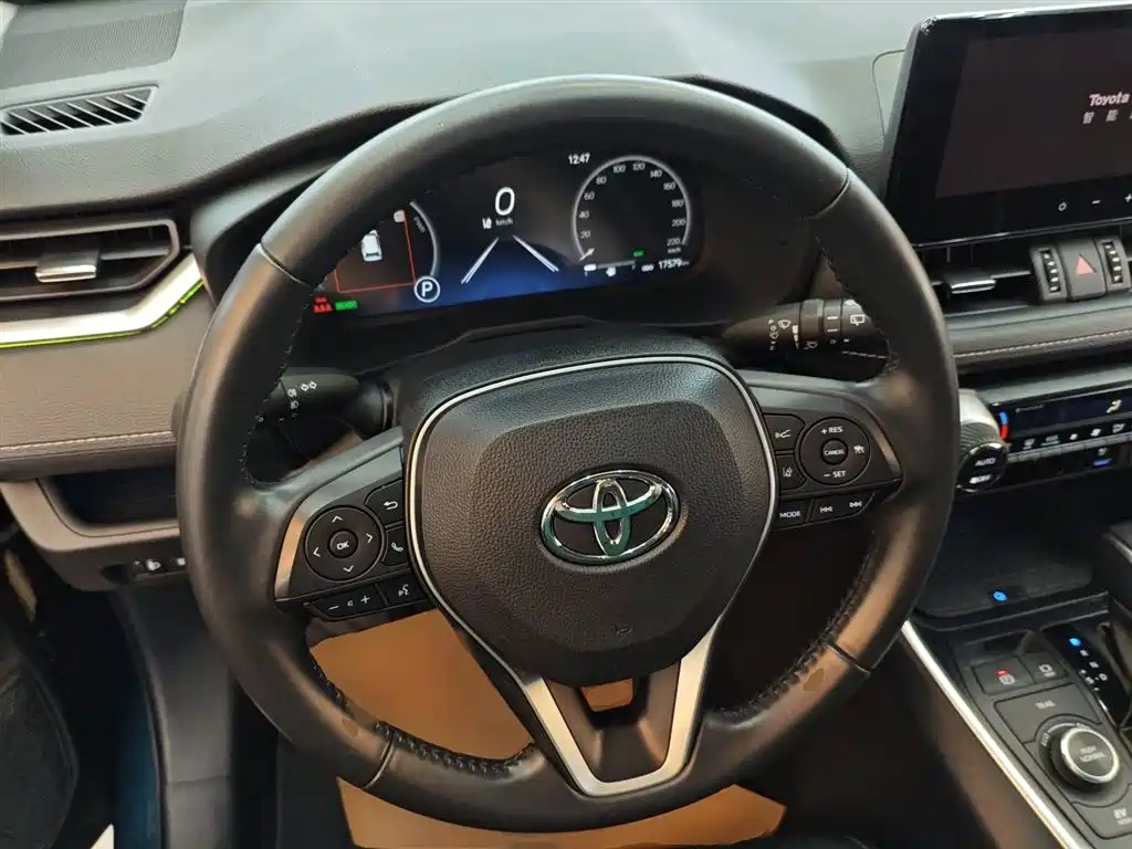 Toyota Wildlander 2023 — фото 11