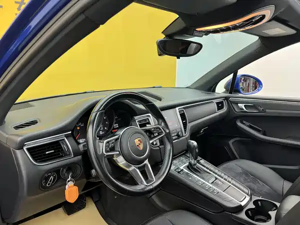 Porsche Macan 2016