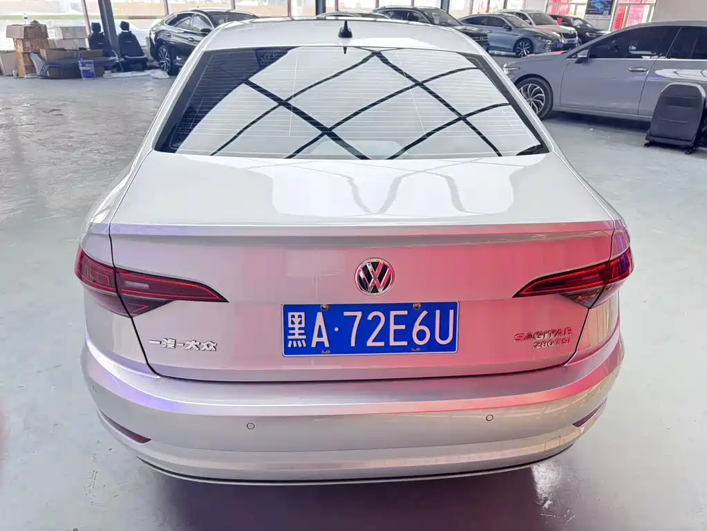 Volkswagen Sagitar 2022