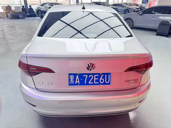 Volkswagen Sagitar 2022