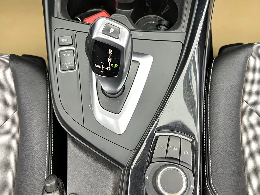 BMW 1 Series 2015 — фото 22
