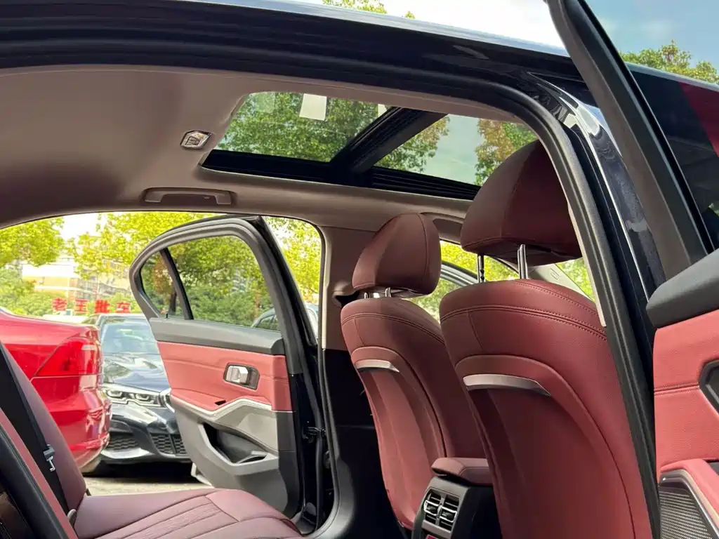 BMW 3 Series 2023