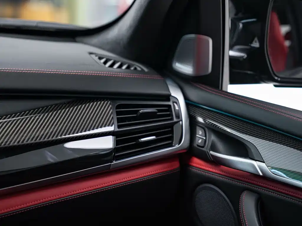 BMW X5 M 2017 — фото 14