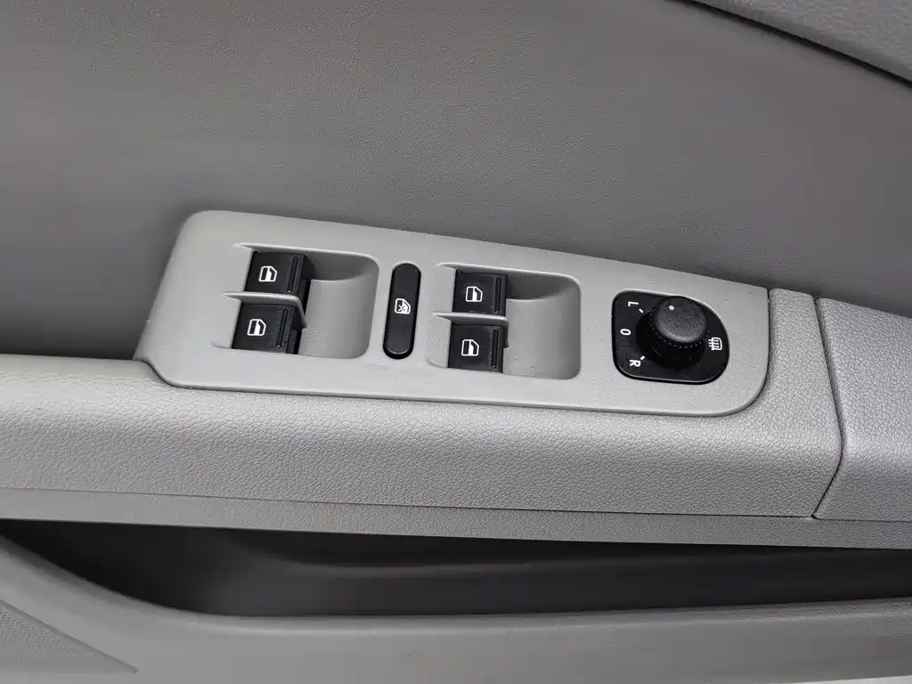 Skoda Speedy 2015 — фото 9